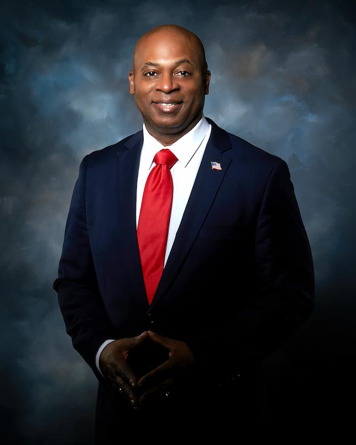 L'évêque Leon Benjamin